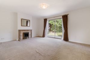 Living room- click for photo gallery